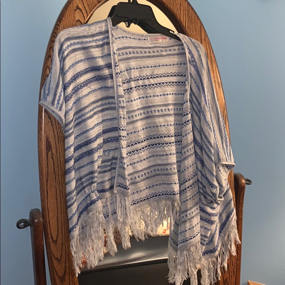 Short sleeved sweater/ Shawl